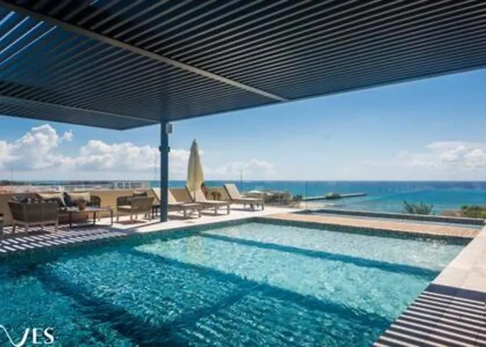 2 Br. With Rooftop Pool And Stunning Ocean View