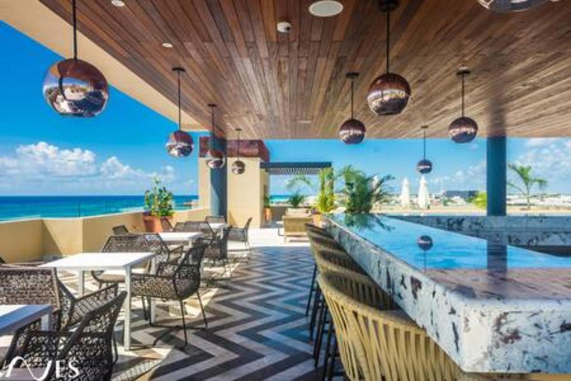 2 Br. With Rooftop Pool And Stunning Ocean View *